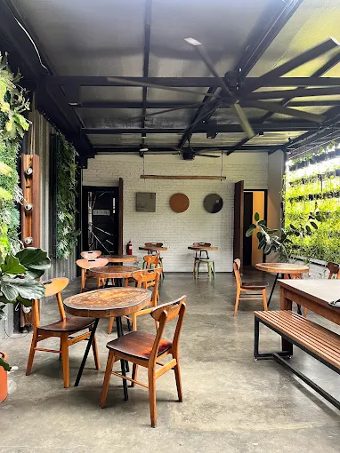 Popolo Coffee: Sudut Ngopi Skandinavia Paling Homey di Bogor