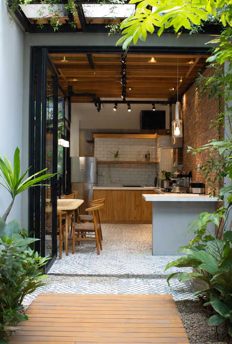 9 Ide Dapur Semi Terbuka yang Bikin Rumah Mungil Terasa Senyaman Villa Skandinavia