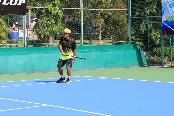 Festival Tenis Profesor 2025: Saat Para Akademisi Unjuk Gigi di Lapangan UNIMUS