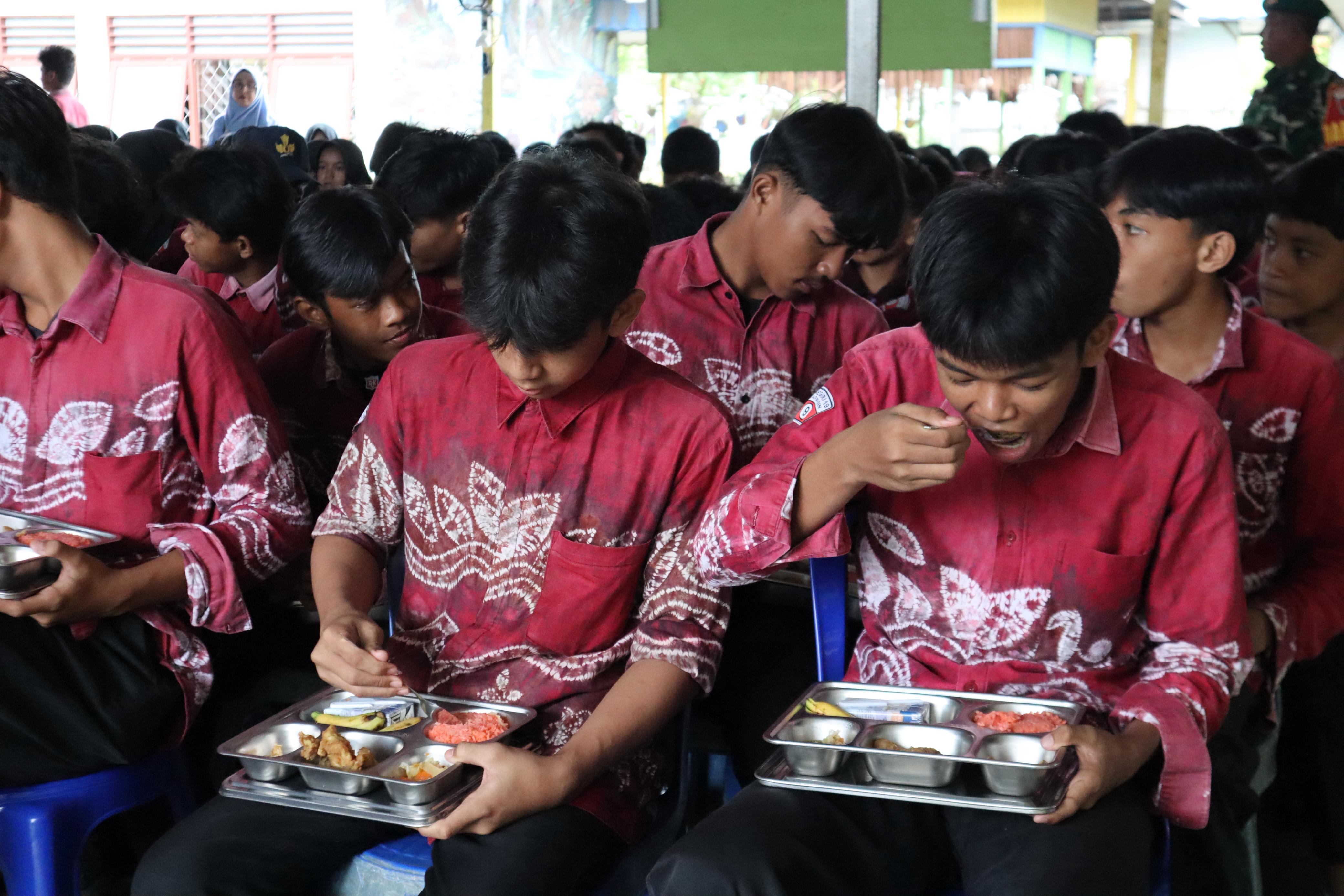 Aksi Bergizi di SMPN 19: Misi Rahasia Cegah Anemia dan Cetak Generasi Emas Banjarmasin