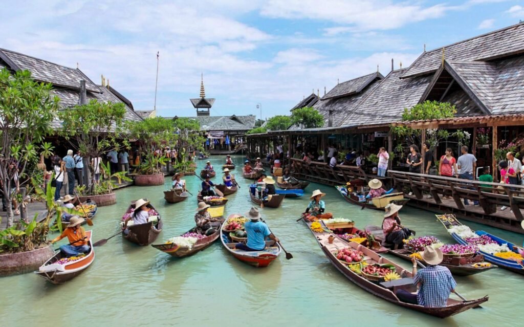 Pattaya Floating Market: Surga Belanja, Jajan, dan Hunting Foto Kekinian di Atas Air