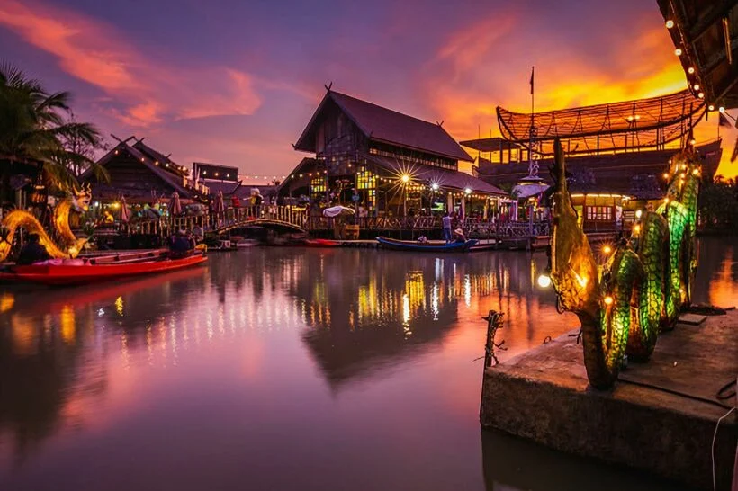 Pattaya Floating Market: Surga Belanja, Jajan, dan Hunting Foto Kekinian di Atas Air