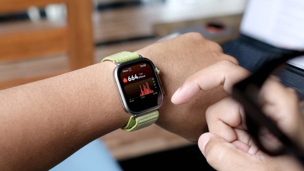 Huawei Watch Fit 4 Pro: Jam Tangan Pintar Tipis, Tahan Banting, dan Serius Ngurusin Kesehatan