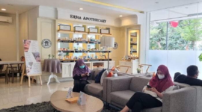 9 Klinik Kecantikan di Makassar untuk Kulit Berminyak & Berjerawat: Lengkap dengan Layanan dan Alamat
