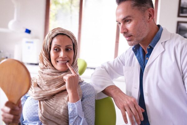 4 Jurus Rahasia Biar Praktik Dokter Gigi Kamu Laris, Rapi, dan Bikin Pasien Balik Lagi