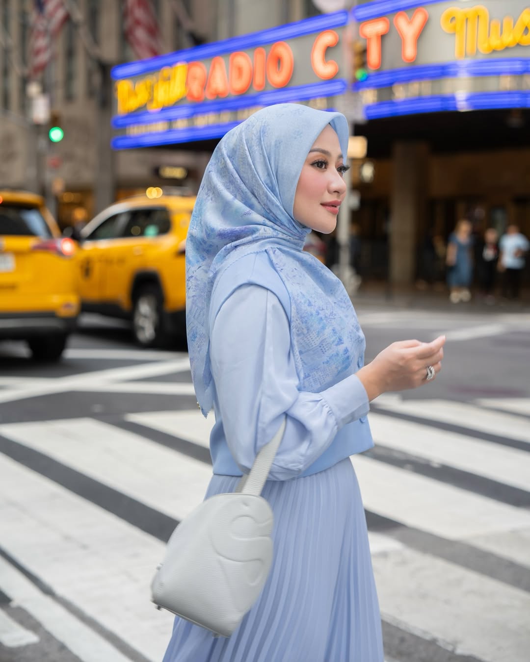 6 Ide Style Hijab Simple yang Tetap Kelihatan Super Elegan