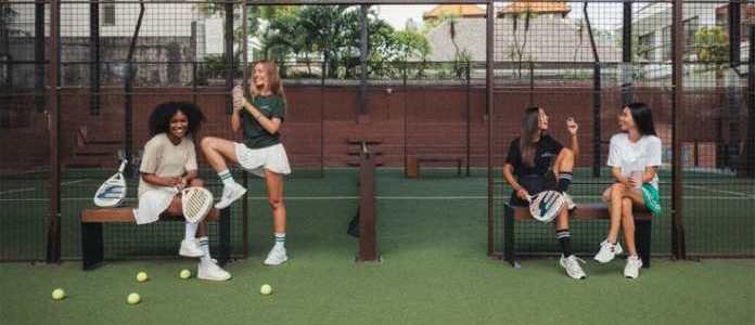 Lagi Ngehits? Ini 5 Alasan Main Padel Bisa Bikin Hidupmu Makin Sehat dan Seru!