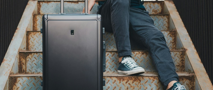 Bingung Pilih Koper? Ini Bahan Terkuat dan Ternyaman untuk Tiap Gaya Traveling