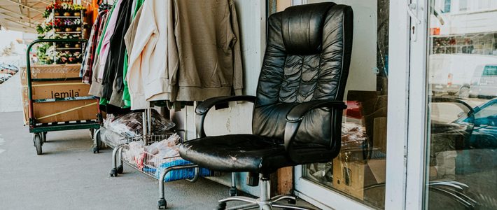 Thrift vs Preloved: Biar Nggak Salah Langkah Pas Buru Tas & Sepatu Branded Murah