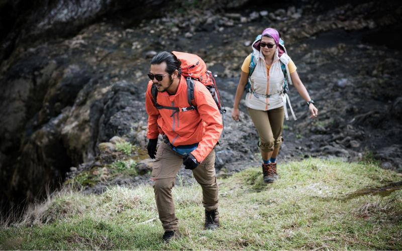 5 Gunung di Malang yang Bikin Pemula Ketagihan Naik Gunung