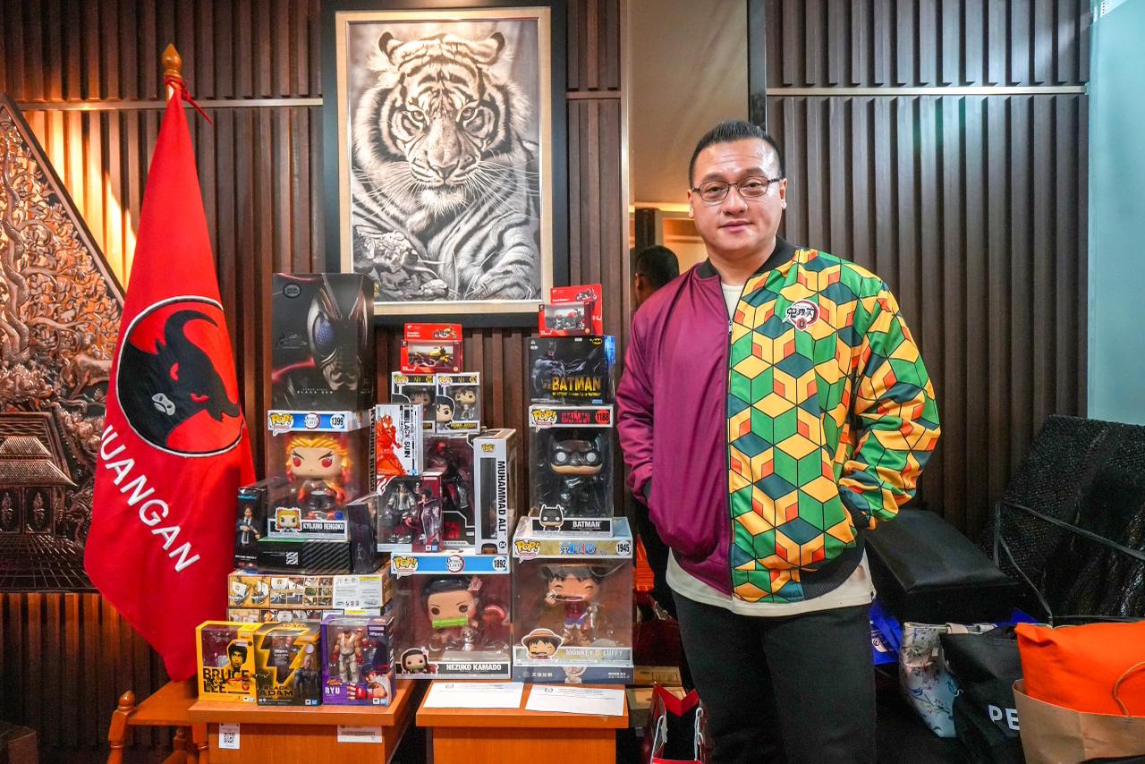 Bang Ken, Pejabat Otaku yang Siap Bawa Semangat Hashira ke Dunia Nyata