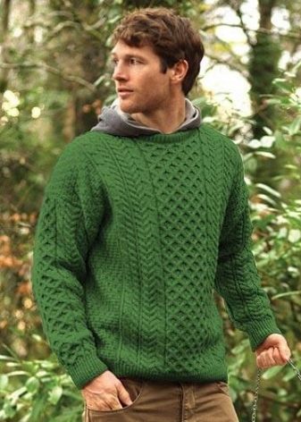 Mengenal Kostum Irlandia: Dari Jubah Kuno hingga Gaun Tari Modern Penuh Warna