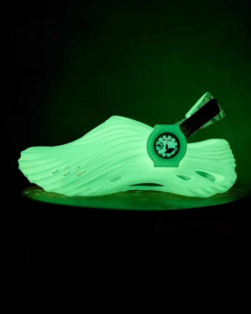 Crocs x G-SHOCK Glow-In-The-Dark: Modular Watch yang Bisa Nempel di Clogs?!