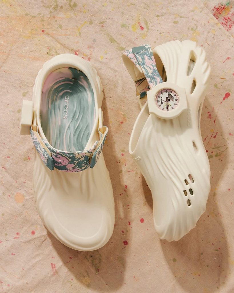 Crocs x G-SHOCK Glow-In-The-Dark: Modular Watch yang Bisa Nempel di Clogs?!