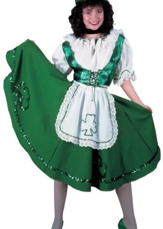 Mengenal Kostum Irlandia: Dari Jubah Kuno hingga Gaun Tari Modern Penuh Warna