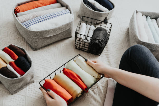 mengatur dan menyimpan barang menggunakan storage organizer
