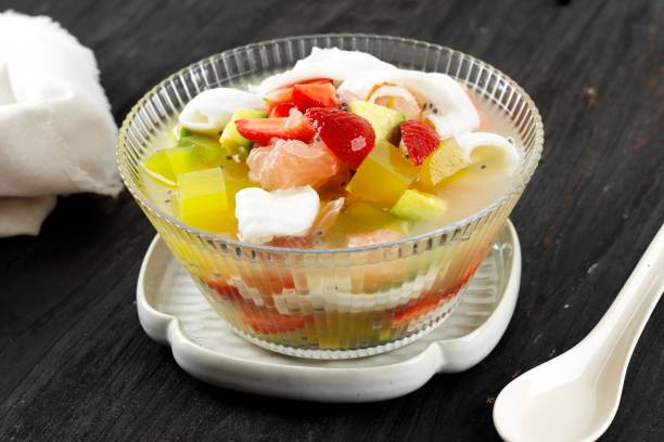 ide menu takjil sop buah kelapa muda