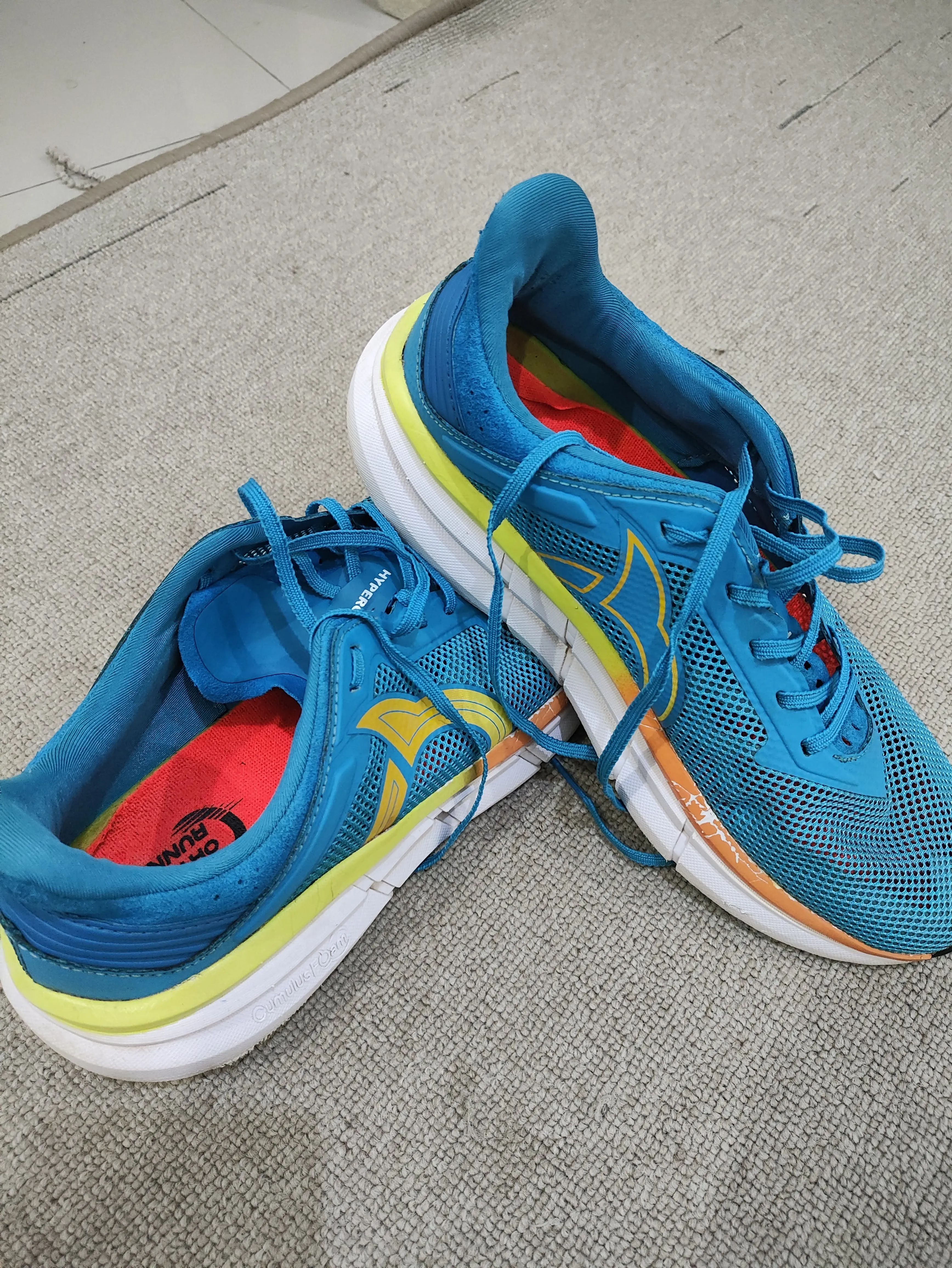 Pentingnya Walking Shoes untuk Aktivitas Sehari-hari