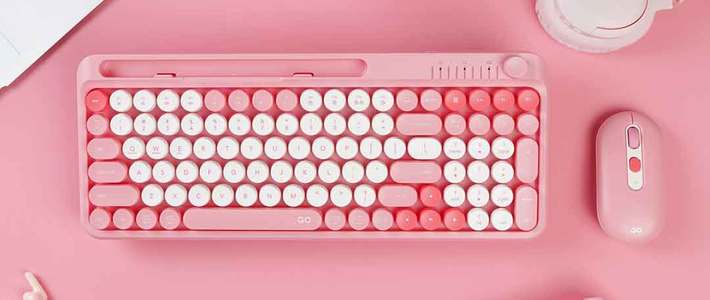 7 Tips Setup Meja Kerja dengan Aksesoris Laptop agar Nyaman dan Sehat