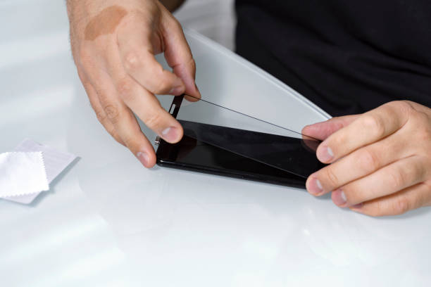 7 Kesalahan Saat Memasang Tempered Glass yang Bikin Bergelembung