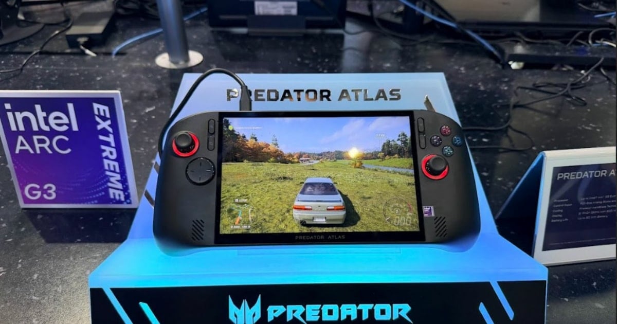 MSI Claw 8 EX AI+ vs Acer Predator Atlas 8: Duel Handheld Gaming Console Flagship