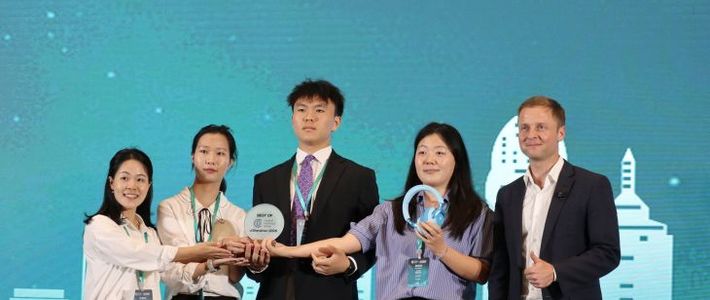 Headphone Anak iClever Menang Penghargaan di Pameran Teknologi