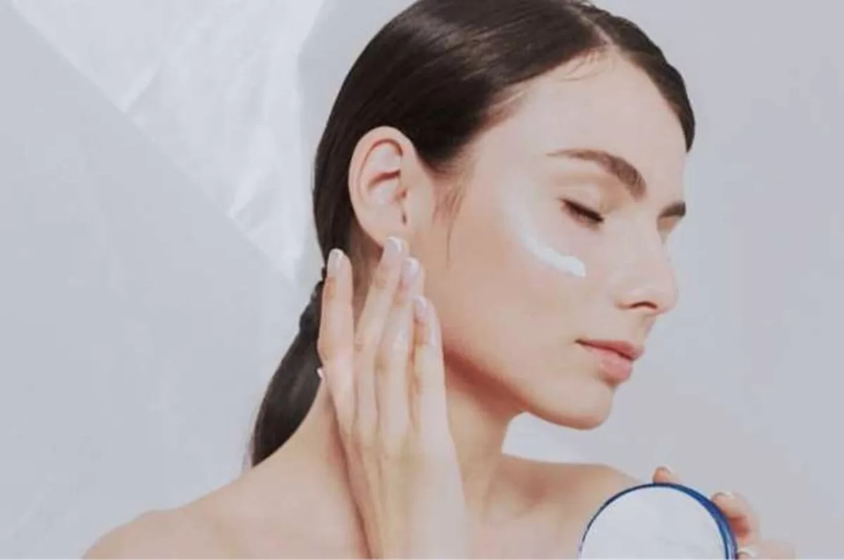 Timeless Glow: Dari Obsesi Glowing Instan ke Kulit Bercahaya Sehat
