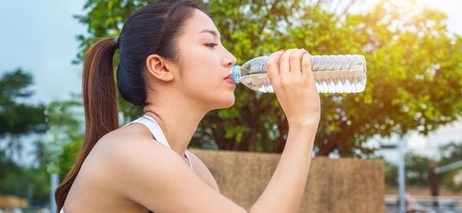 5 Kebiasaan Sehari-hari yang Membuat Kulit Wajah Semakin Kering dan Cara Mengatasinya