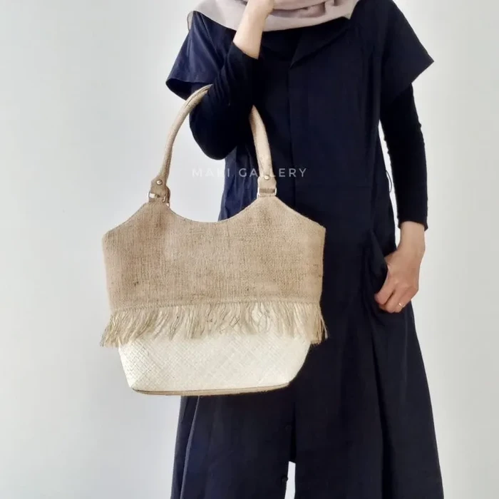 Tampil Soft Girl atau Edgy: Panduan Styling Lengkap Terinspirasi Selebriti