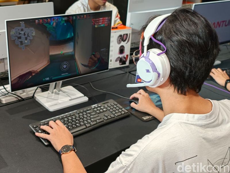 JBL Quantum: Tiga Headset Gaming 50mm untuk Semua Gamer