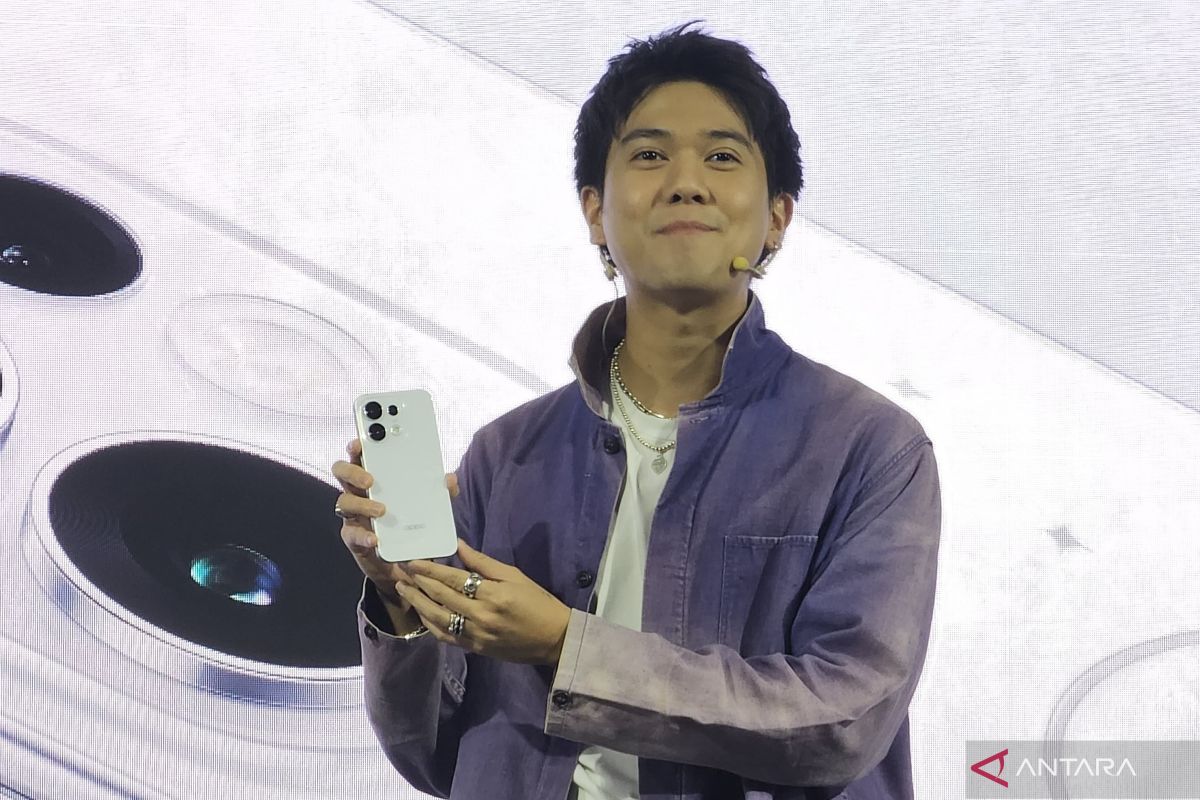 Mengapa Harga Oppo Reno16 Naik Tajam: Strategi, AI, dan Nilai