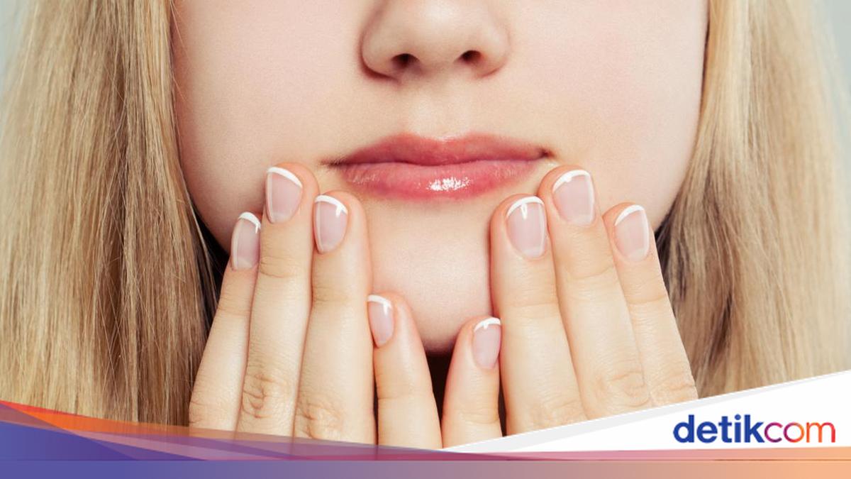 Kuku Pendek Minimalis: Simbol Effortless Beauty di Tren Manikur