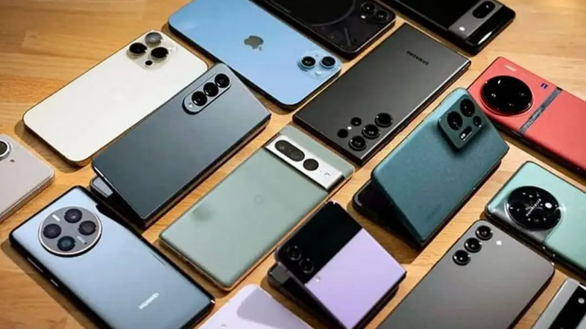 Ponsel Terbaik Rp1-2 Juta: Samsung A07 vs Advan X1 vs Motorola G06 Power vs Poco C75