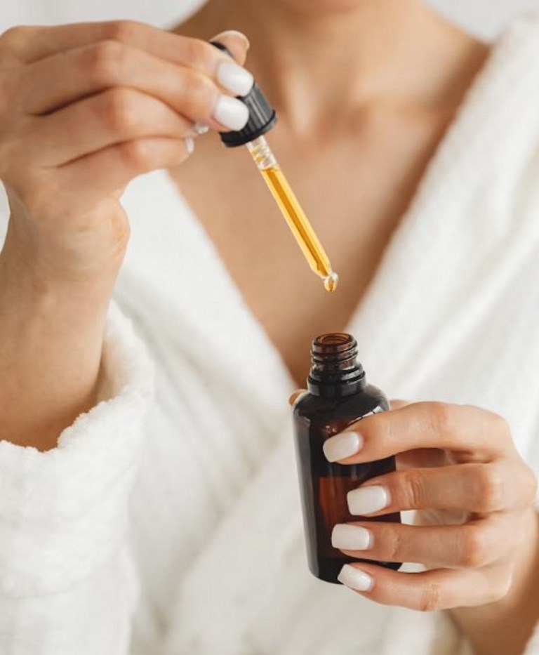 Retinol Terlalu Keras? 5 Bahan Pengganti untuk Kulit Sensitif