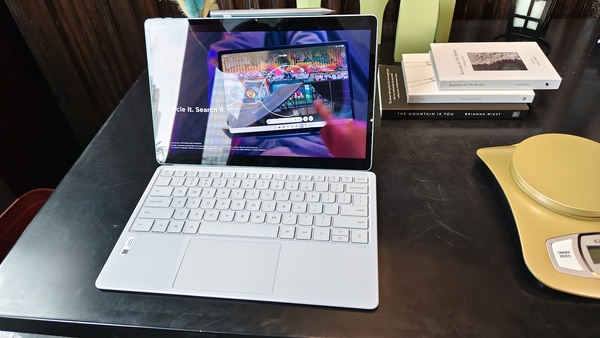 Lenovo IdeaTab Pro Gen 2 dan Revolusi Paper Light Edition Display untuk Desainer