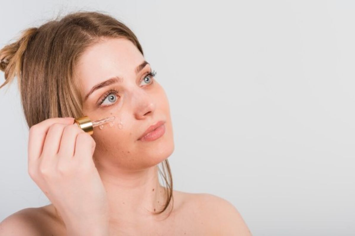 Panduan Lengkap Serum Anti-Aging: Pilih Bahan Aktif yang Tepat untuk Kulit Matang