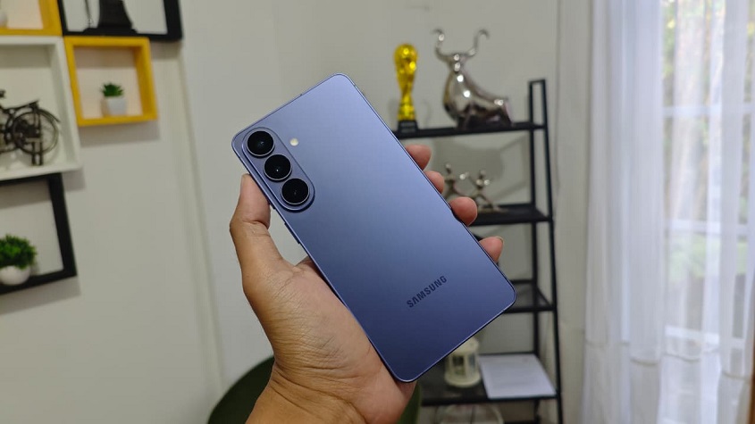 Review Samsung Galaxy S26 Ultra: Daily Driver Flagship yang Praktis atau Berlebihan?