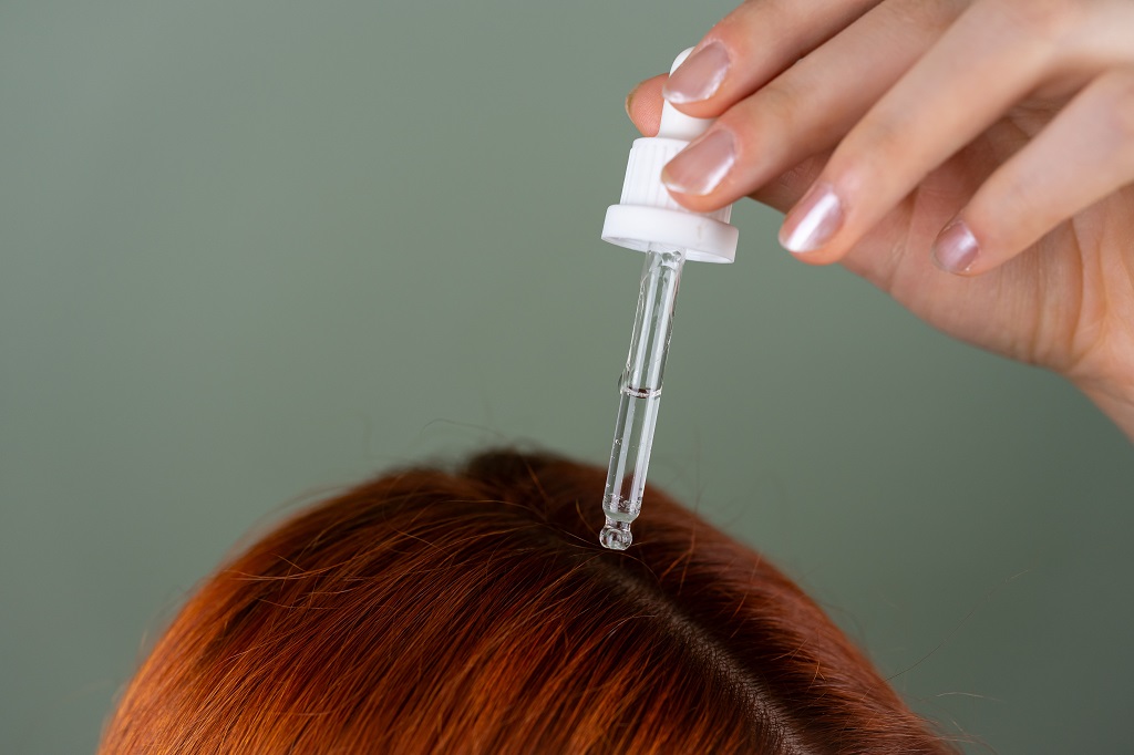 Teknik Aplikasi Hair Oil yang Tepat agar Rambut Berkilau Tanpa Lepek Sepanjang Hari