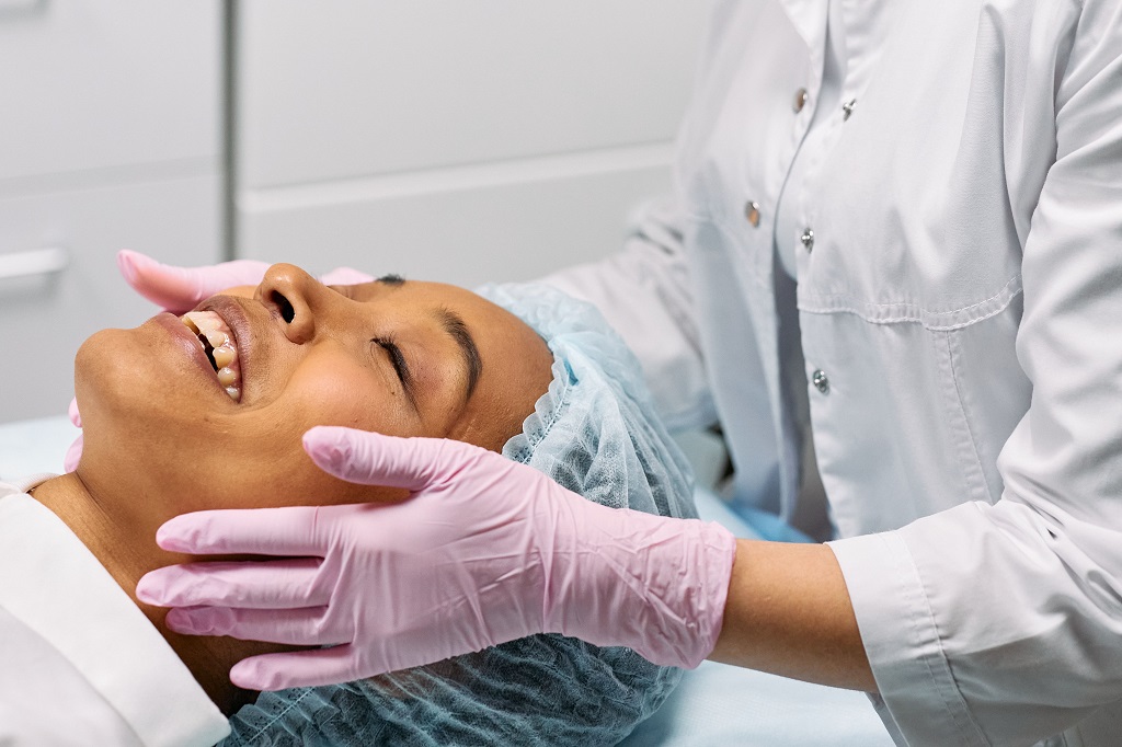 Facial DNA Salmon: Anti-Aging Canggih atau Sekadar Tren Selebriti?