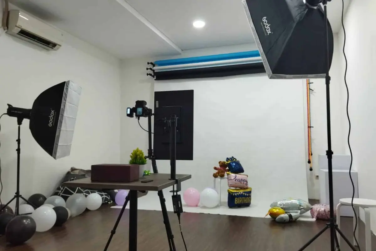 Studio Foto Privat: Ruang Aman Identitas Visual Gen Z