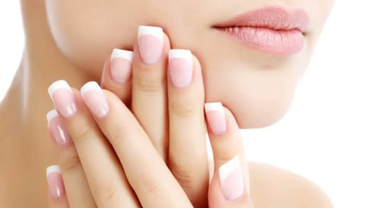 Apakah Lampu UV Manicure Gel Benar-Benar Berbahaya bagi Kulit?