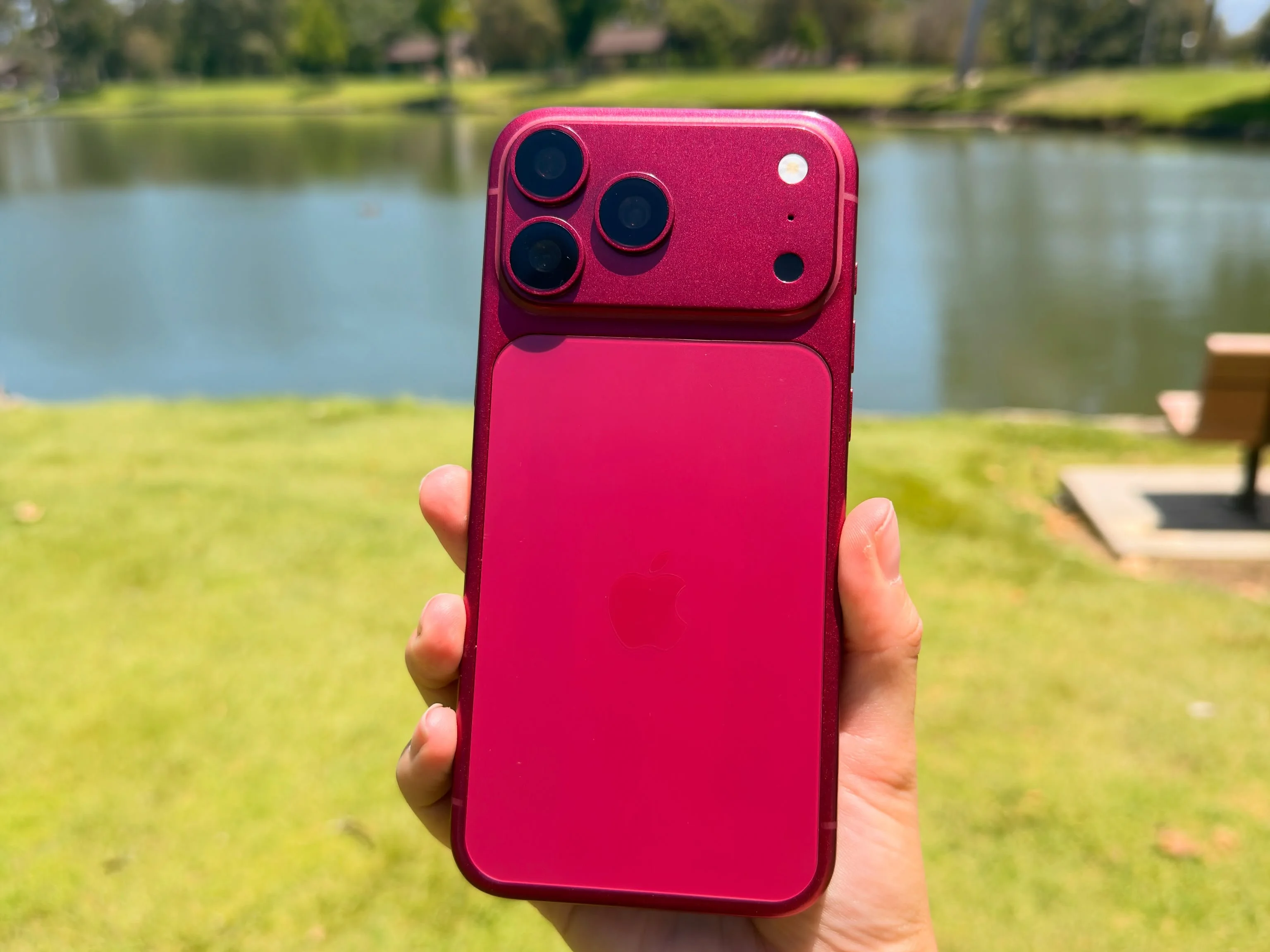 Galaxy Z Fold 8 vs iPhone Ultra: Duel Kamera Ponsel Lipat Premium