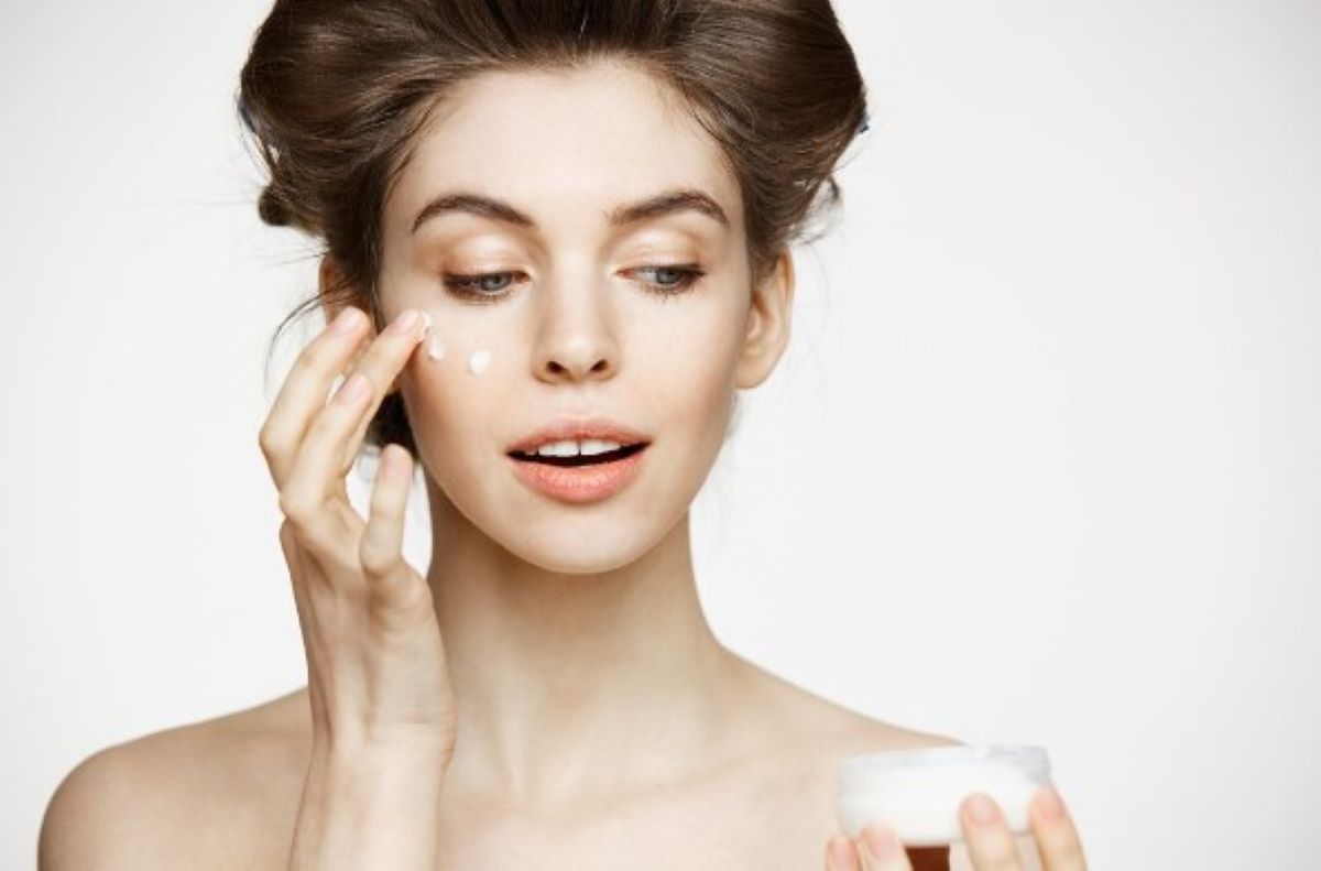 Moisturizer Jepang vs Ceramide Lokal: Mana Lebih Ampuh Lawan Penuaan Dini?