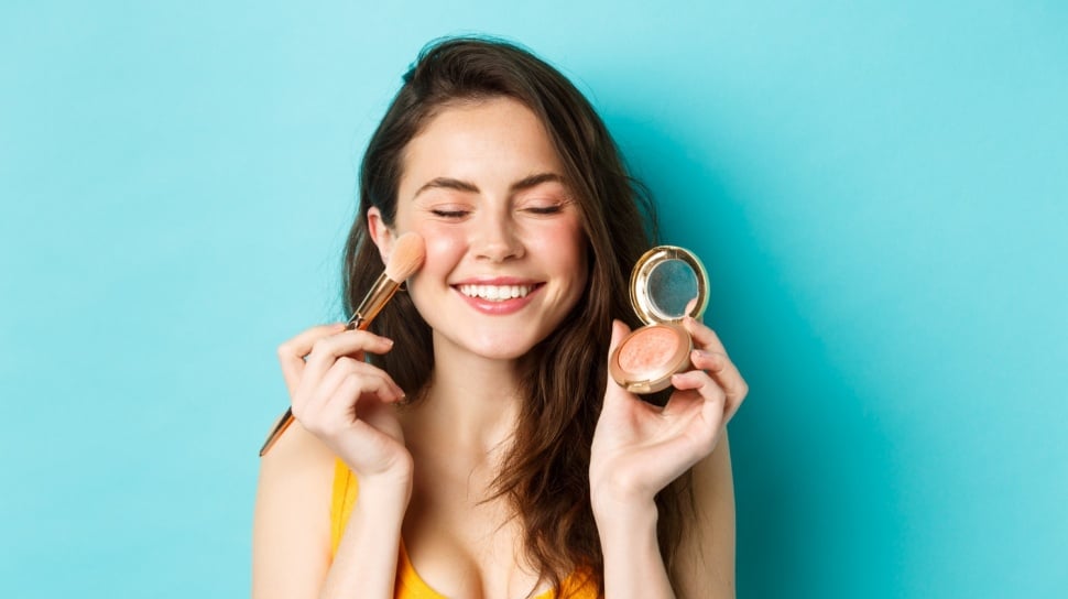 Cushion Foundation Tahan Lama untuk Iklim Tropis: Pilihan Terbaik