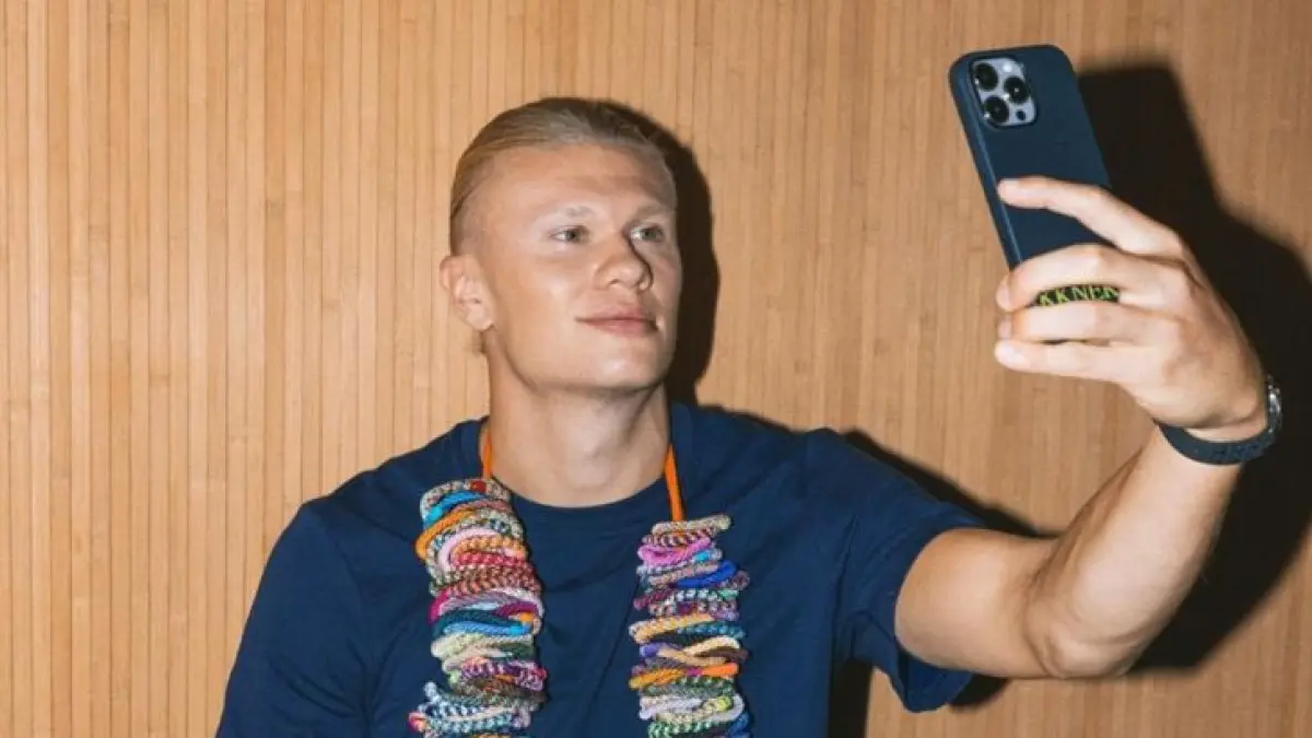 Ikat Rambut Atlet Viral dan Lahirnya Fenomena Fashion Global