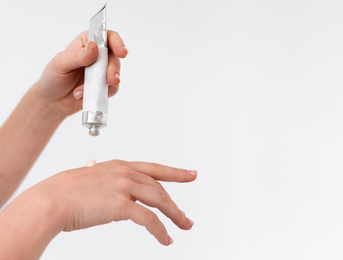 Panduan Lengkap Memilih Sunscreen untuk Kulit Sensitif dan Berjerawat