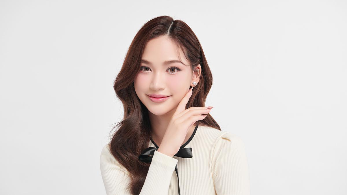 Lip Gloss Berkilau Terjangkau: 10 Brand Lokal untuk Tampilan Fresh