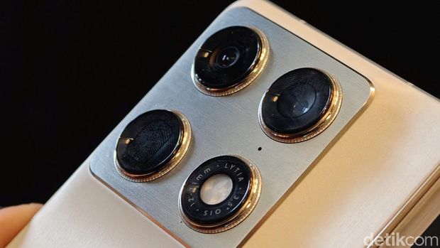 Motorola Razr Fold Resmi Hadir: Layar Lipat 8,09 Inci dan Kamera 50 MP