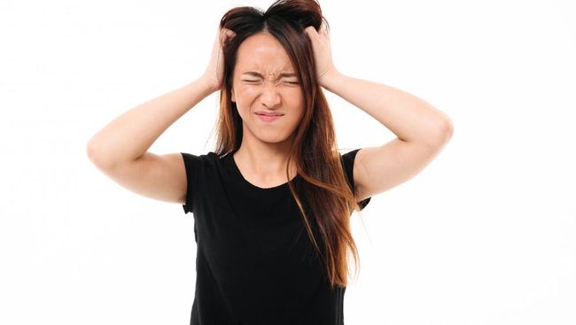 Panduan Dermatologi Mengatasi Ketombe Tanpa Merusak Kelembapan Rambut