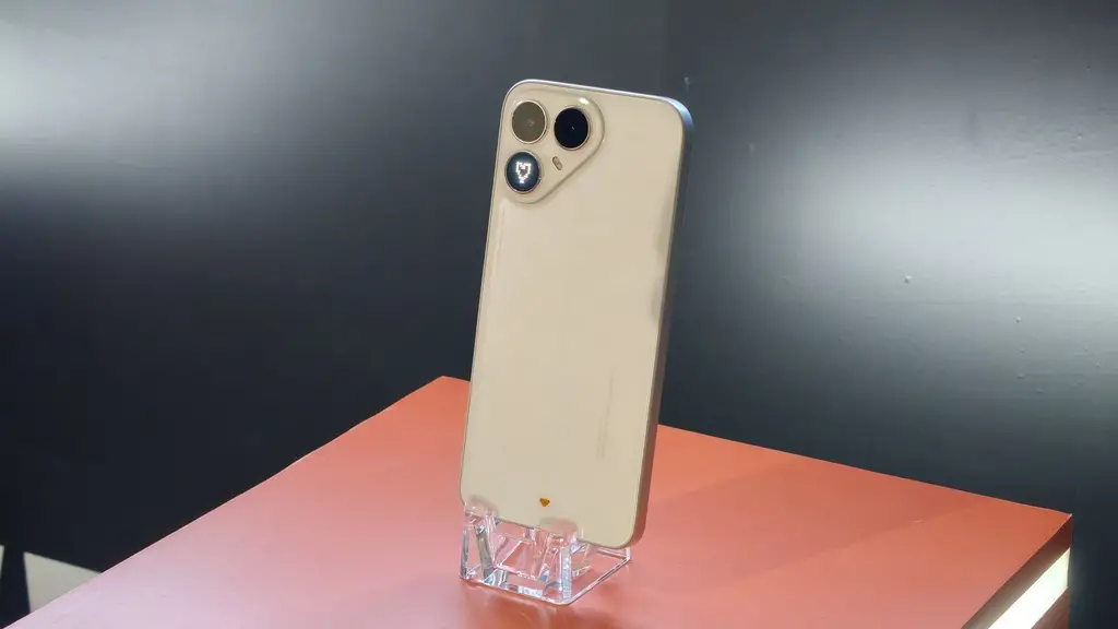 Tecno Pova 8 5G: Baterai 8.000 mAh dan Alive Matrix Display
